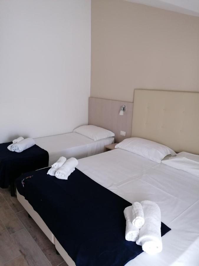 Hotel Luna Ρίμινι Εξωτερικό φωτογραφία