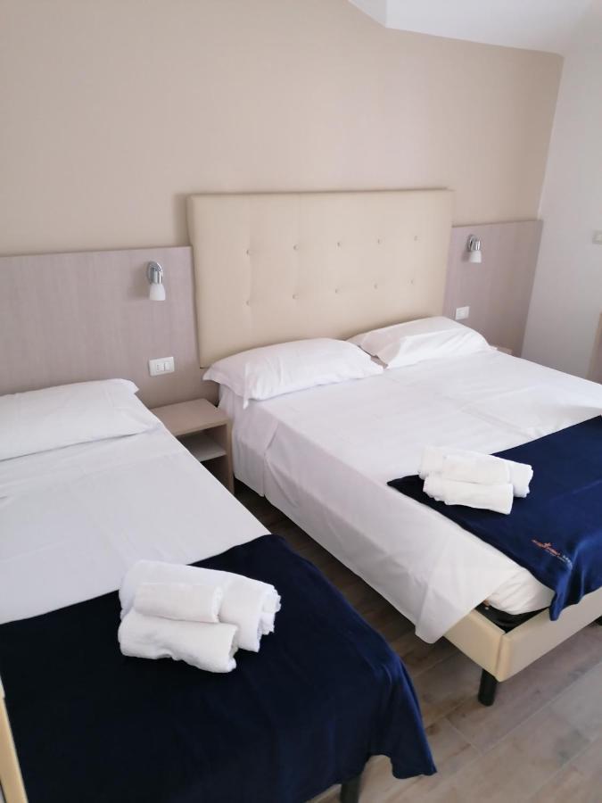 Hotel Luna Ρίμινι Εξωτερικό φωτογραφία